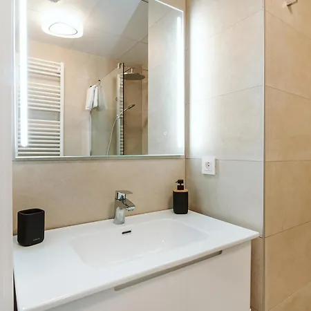 Casa Rosana De Diseno Con Terraza * Sallent De Gallego